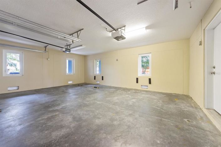 Image No.54-3 Bed Property for sale