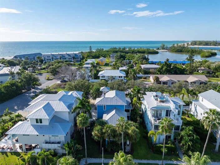 Image No.65-3 Bed Property for sale