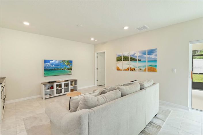 Image No.7-4 Bed Property for sale