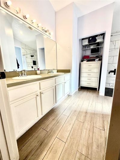 Image No.16-4 Bed Property for sale