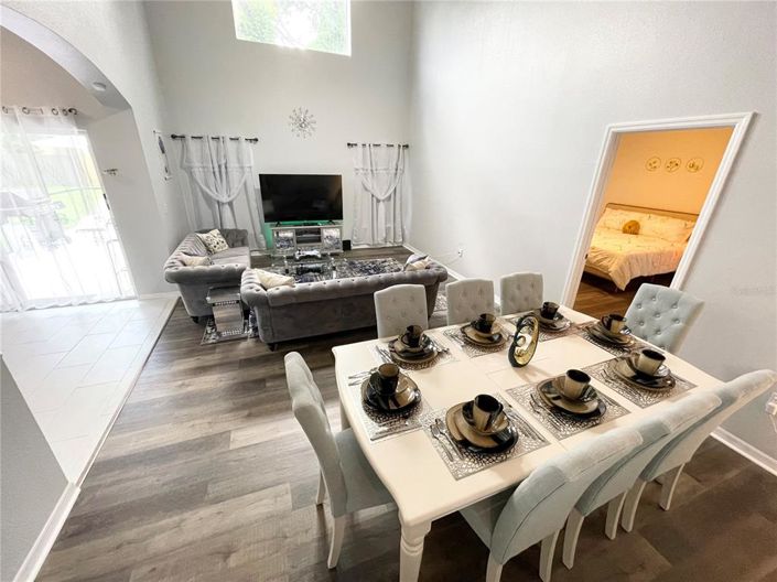 Image No.8-Propriété de 5 chambres à vendre à Kissimmee