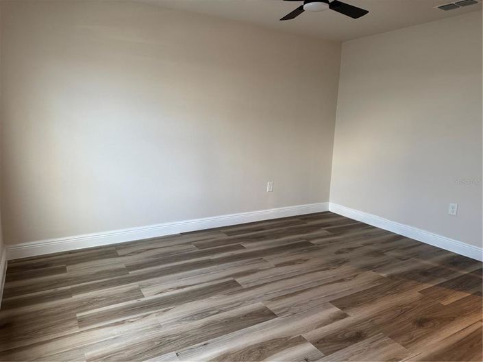 Image No.17-3 Bed Property for sale