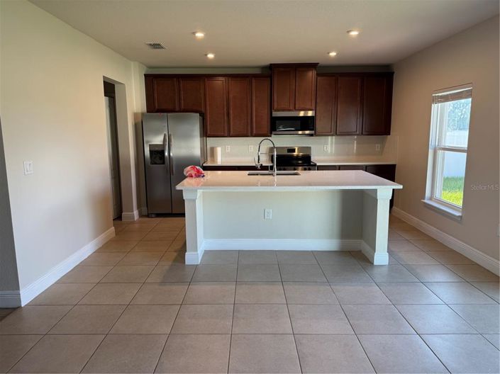 Image No.36-3 Bed Property for sale