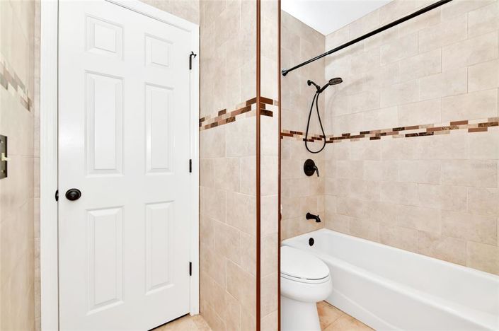 Image No.15-3 Bed Property for sale