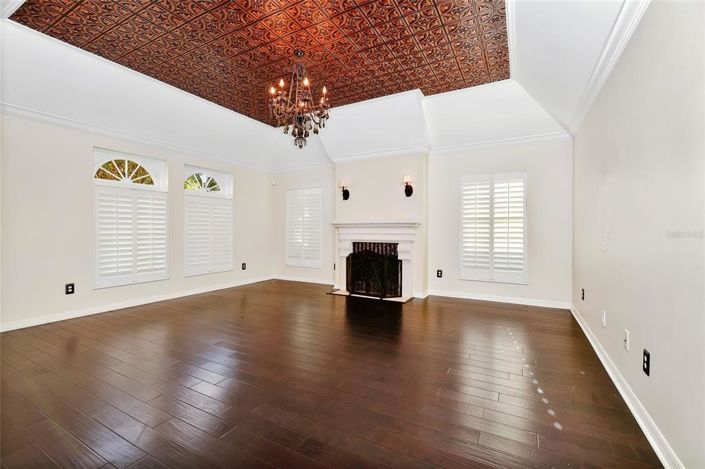 Image No.9-3 Bed Property for sale