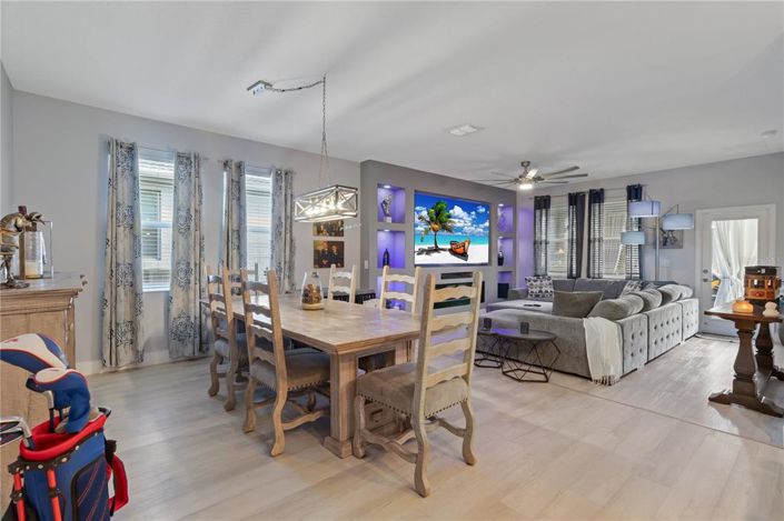 Image No.28-4 Bed Property for sale