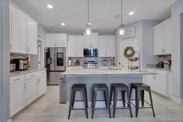 Image No.32-4 Bed Property for sale