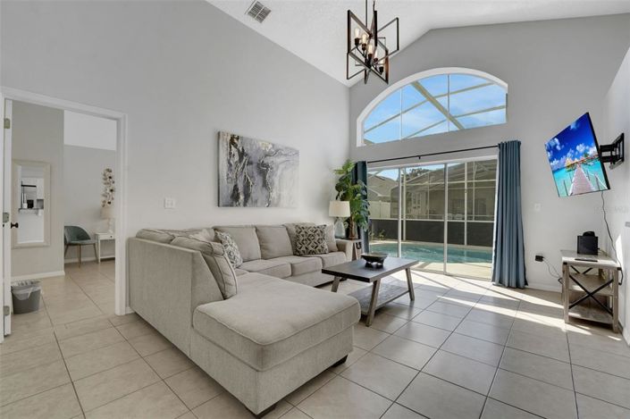 Image No.6-Propriété de 5 chambres à vendre à Kissimmee