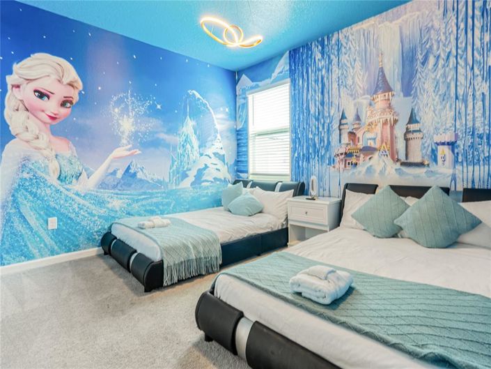 Image No.26-12 Bed Property for sale