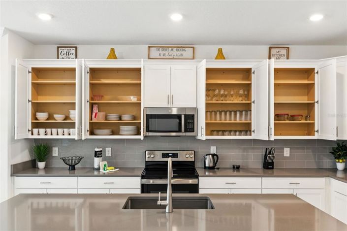 Image No.33-6 Bed Property for sale