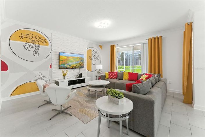 Image No.6-6 Bed Property for sale