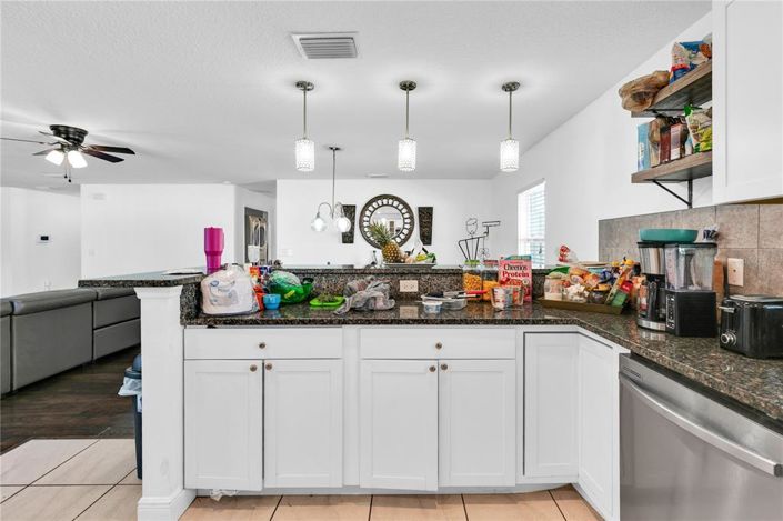 Image No.17-3 Bed Property for sale