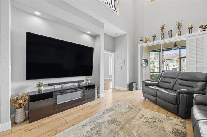 Image No.17-4 Bed Property for sale