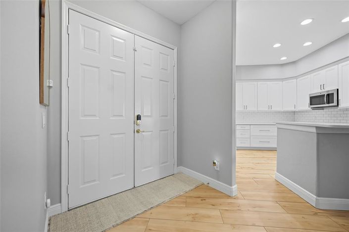 Image No.4-4 Bed Property for sale