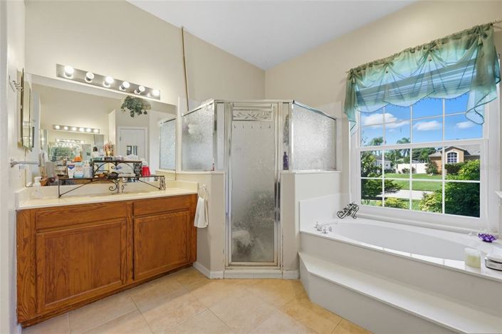 Image No.15-4 Bed Property for sale