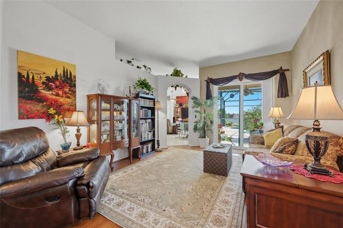 Image No.7-4 Bed Property for sale