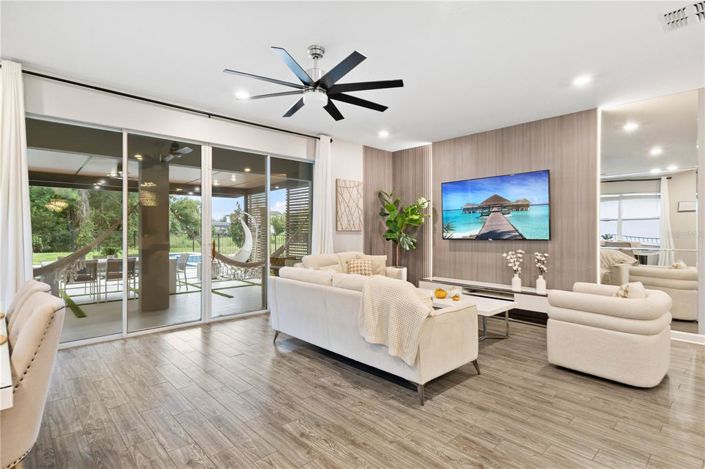 Image No.17-5 Bed Property for sale