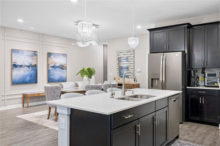 Image No.28-5 Bed Property for sale