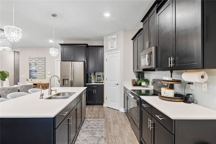 Image No.29-5 Bed Property for sale