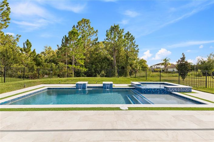 Image No.36-5 Bed Property for sale