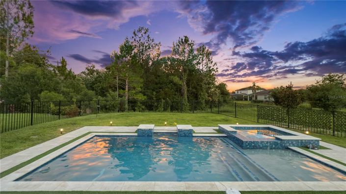 Image No.44-5 Bed Property for sale