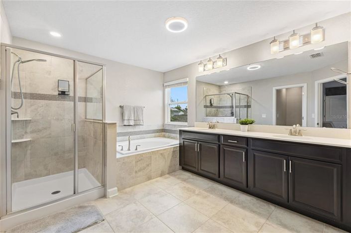 Image No.63-5 Bed Property for sale