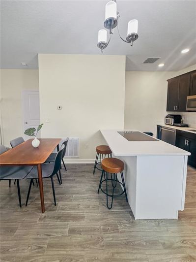 Image No.76-5 Bed Property for sale