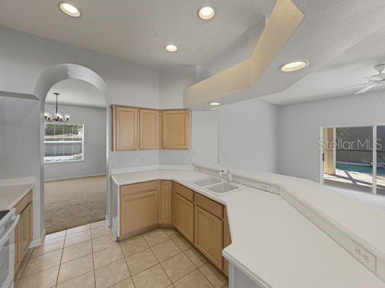 Image No.14-5 Bed Property for sale