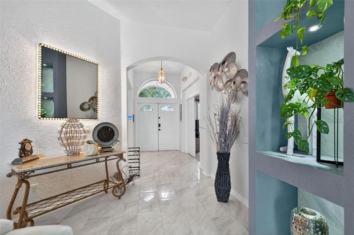 Image No.51-6 Bed Property for sale