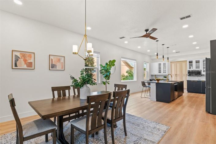 Image No.10-5 Bed Property for sale