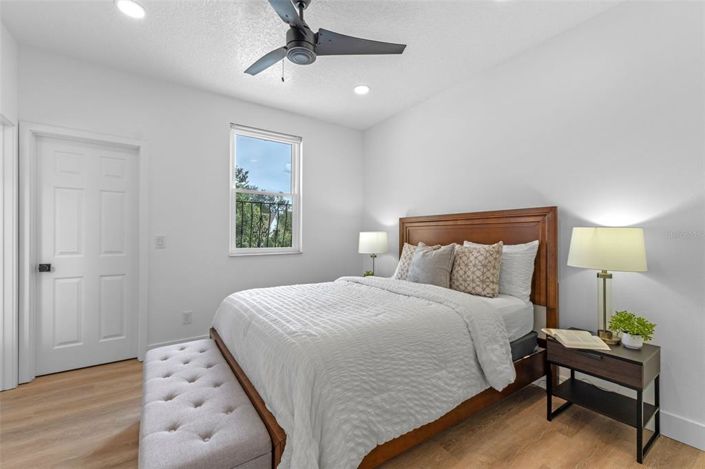 Image No.33-5 Bed Property for sale