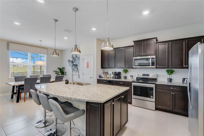 Image No.11-5 Bed Property for sale