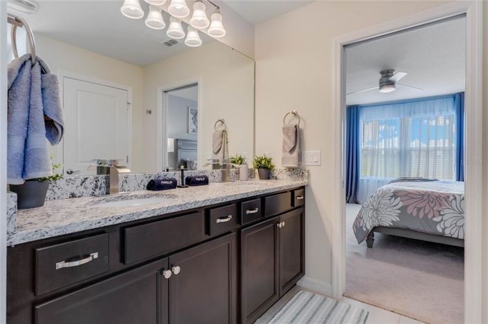 Image No.20-5 Bed Property for sale