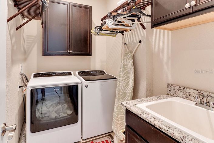 Image No.15-6 Bed Property for sale