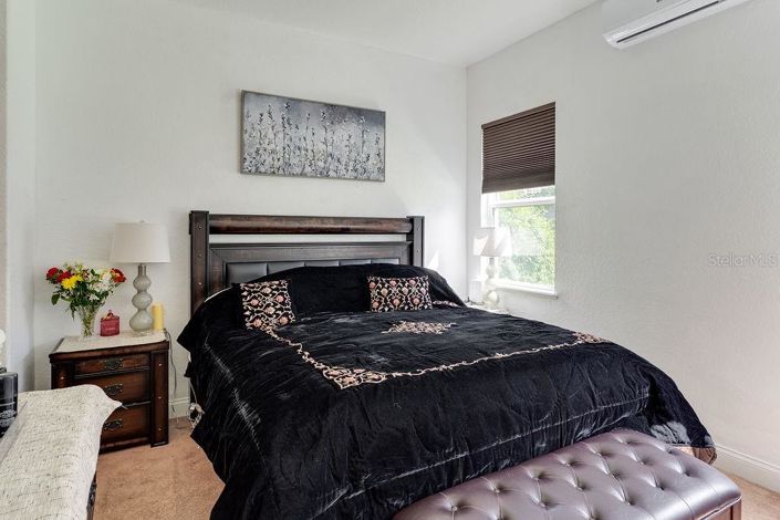 Image No.16-6 Bed Property for sale