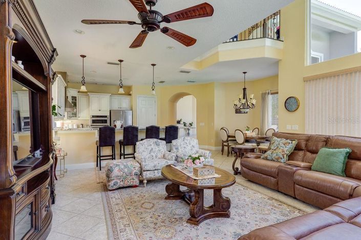 Image No.24-6 Bed Property for sale