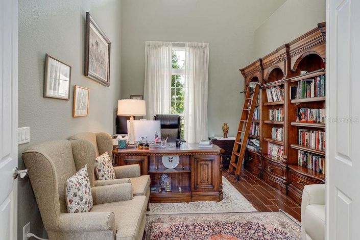 Image No.37-6 Bed Property for sale