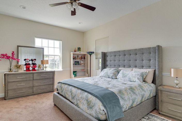 Image No.41-6 Bed Property for sale