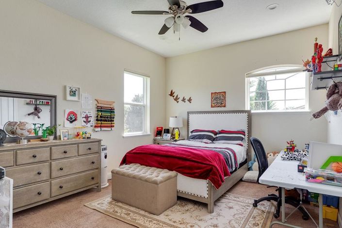 Image No.44-6 Bed Property for sale