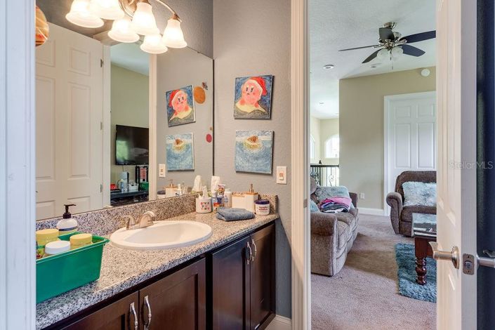 Image No.47-6 Bed Property for sale