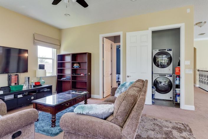 Image No.50-6 Bed Property for sale