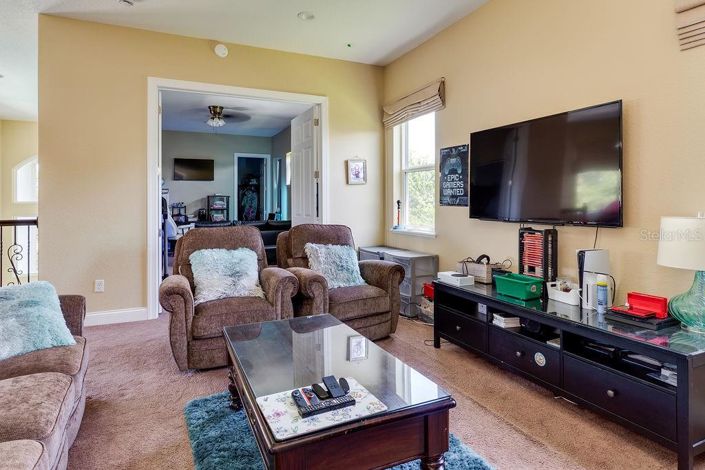 Image No.52-6 Bed Property for sale