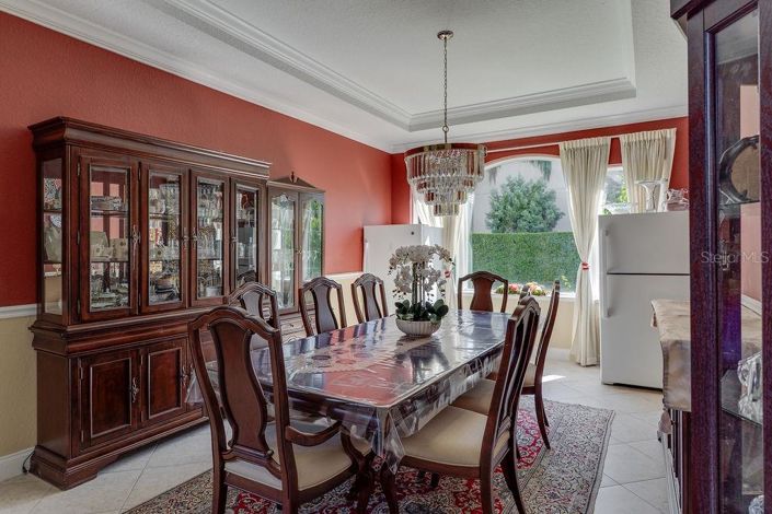 Image No.9-6 Bed Property for sale