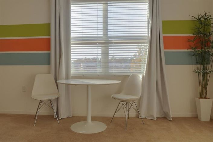 Image No.10-6 Bed Property for sale