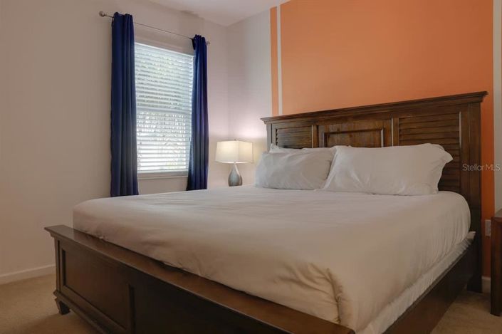 Image No.13-6 Bed Property for sale