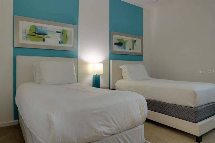 Image No.14-6 Bed Property for sale