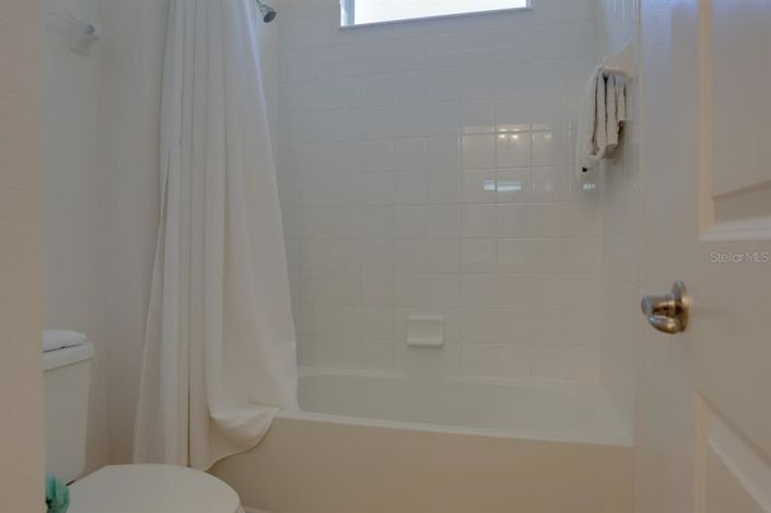 Image No.15-6 Bed Property for sale