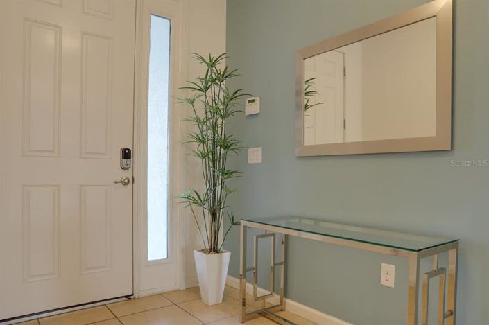 Image No.2-6 Bed Property for sale