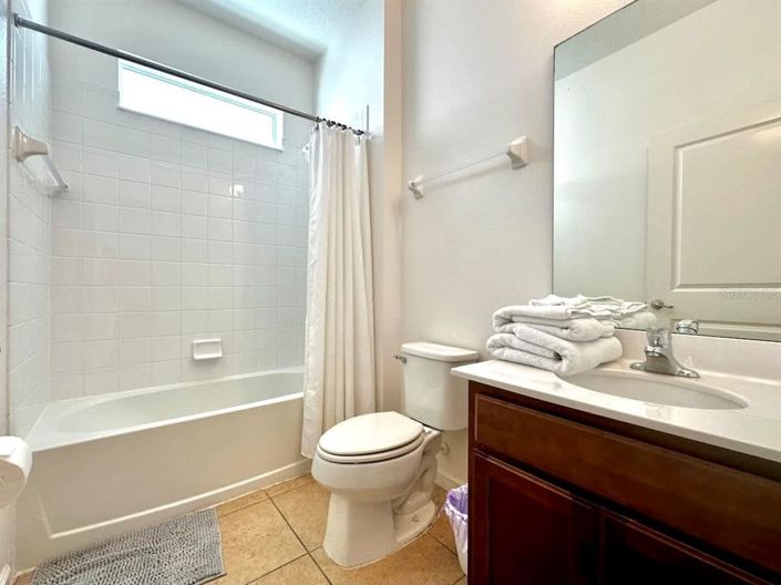 Image No.20-6 Bed Property for sale