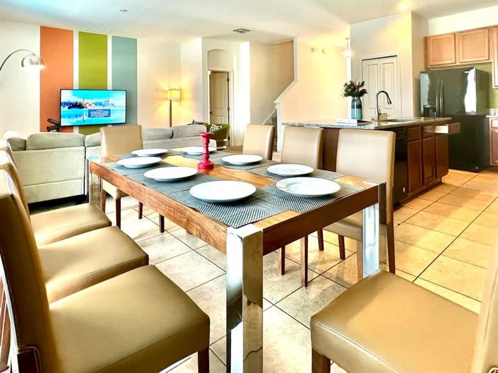 Image No.8-6 Bed Property for sale